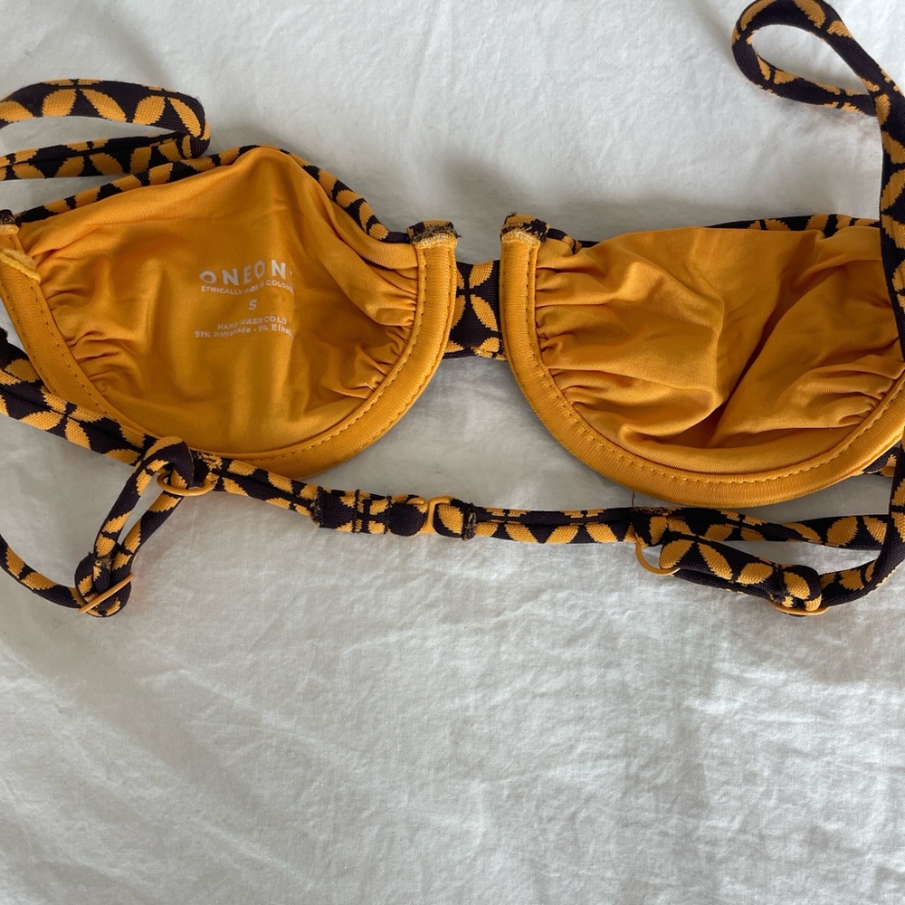 One One Bikini Small - Picture 5 of 5